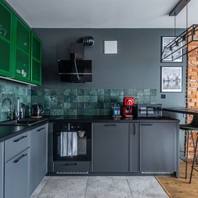 Studio w pobliżu centrum i lotniska