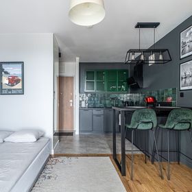 Studio w pobliżu centrum i lotniska