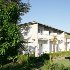 Apartment and Rooms Albina Baska