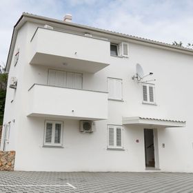 Apartment Robert Baska