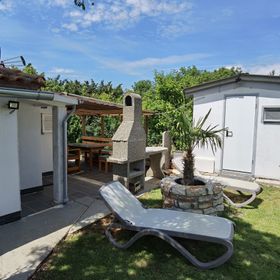 House Holiday House Rosemary Medulin