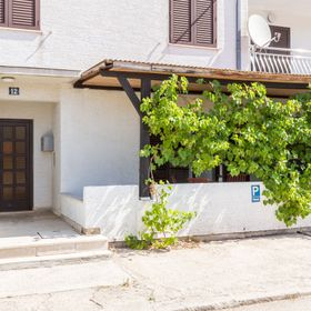 Apartments Vladan Baska