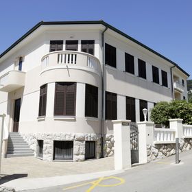 Apartment and Rooms Bed and Breakfast Three Angels Baska