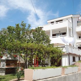 Apartments Goga Baska