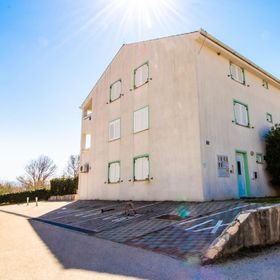 Apartment Damir Baska