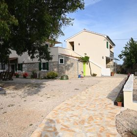 Rooms B&B Linda Pirovac