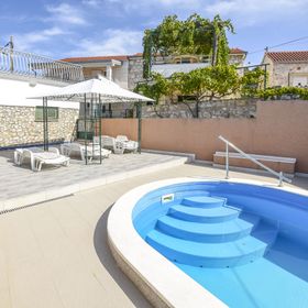 House Neda Razanj II