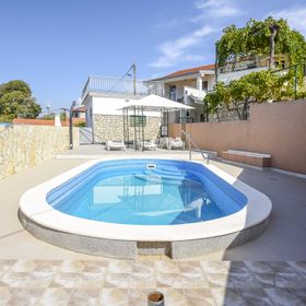 House Neda Razanj II