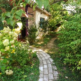 Varázskert Vendégház Balatongyörök