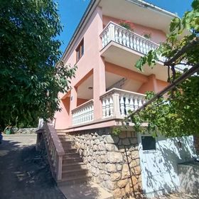 Apartmani Maro Starigrad