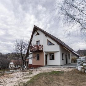 Cabana On the Hill Poiana Mărului