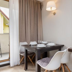 Hryniewieckiego 7C/134