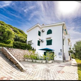 Apartments Green Baška