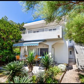 Sun & Sand Beach Apartments Baška