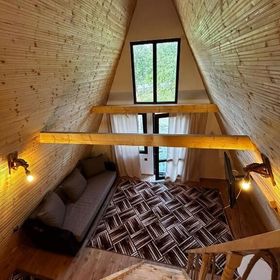 Căsuțele de la răscruce Hobița