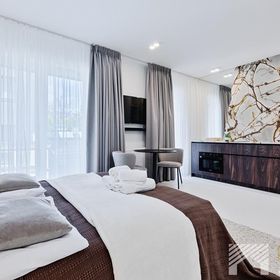 LOOKAP PIOTRKOWSKA 44 WHITE STONE 