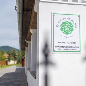 Kövirózsa Vendégház Cserépfalu