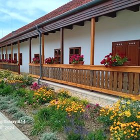 Prefektus Apartmanház Tarcal