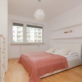 Obrońców Tobruku 25/168