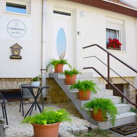 Vadrózsa Apartman Sümeg