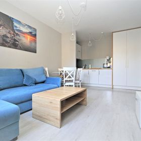 Sara Świętojańska 11/13