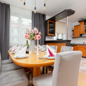 Al. Dwudziestolatków 3/34