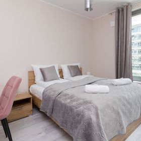 Obrońców Wybrzeża 8/27