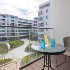 Obrońców Wybrzeża 8/27