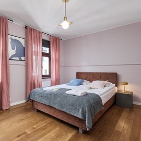 Uniwersytecka 11/12 m. 13