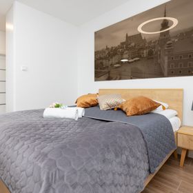 Al. Solidarności 60B/70