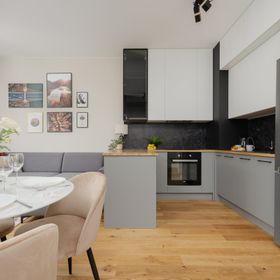 Al. Gen. W. Sikorskiego 3A/18