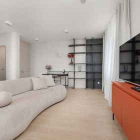 Jedności Narodowej 200/79