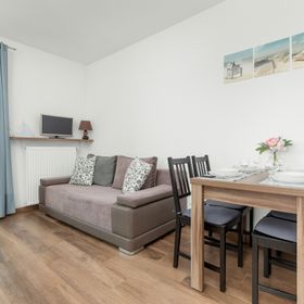 Obrońców Wybrzeża 15/611