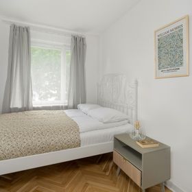 Os. Pod Lipami 2F/70