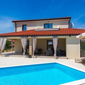 Villa Loni Bajčići