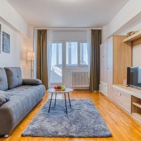 Playful Retreat - 1BR Cozy Apartment București