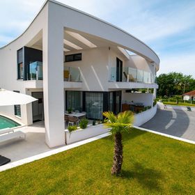 Villa Sarah Vantačići