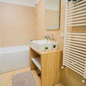 Queen Elizabeth - Ultracentral - Free Parking & AC București