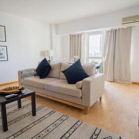 Central Apartment with Skyline View București