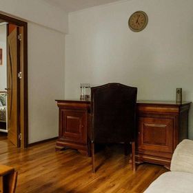 Old Town Historic Apartment with Backyard Mini Park București