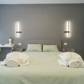 Elegant Fresh Renovated Studio București