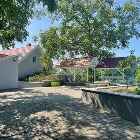 Jobb, Mint Otthon Vendégház Kőröshegy