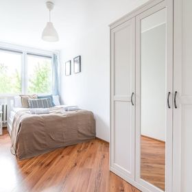 Al. Niepodległości 75/28^