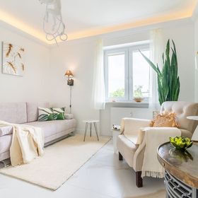 Pl. Inwalidów 10/70^