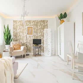 Pl. Inwalidów 10/70^