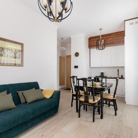 Al. Solidarności 60B/76^