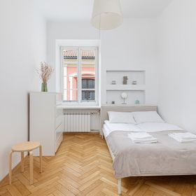 Świętojańska 23/25 m.3^