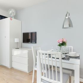 Obrońców Wybrzeża 17/211^