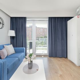 Obrońców Wybrzeża 17/211^