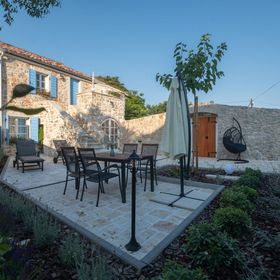 Heritage Vila Malena Vir